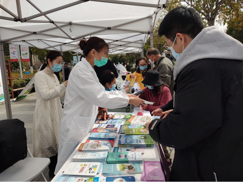 闵行区虹桥社区开展“世界防治结核病日”多元化宣传活动107