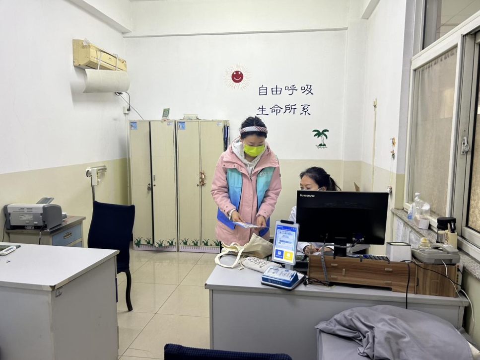 2025.10.28丰润志愿者进医院肺结核宣传活动总结378