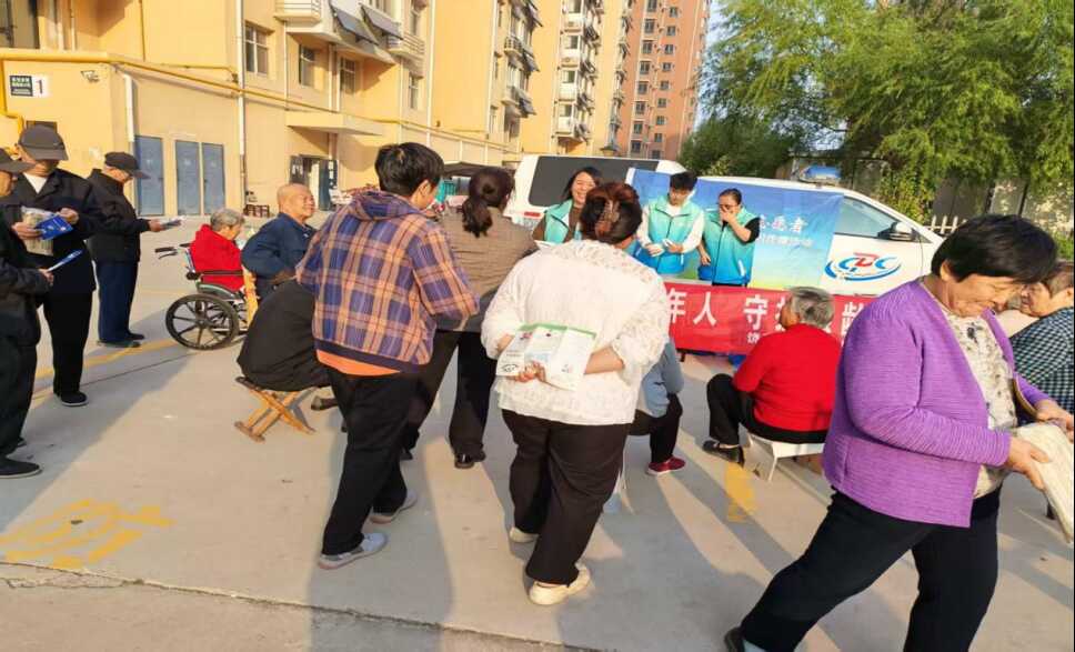 情暖重阳 守护银铃健康140.png